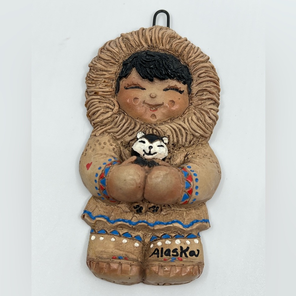 Alaska ornament- 1990 T.Reid